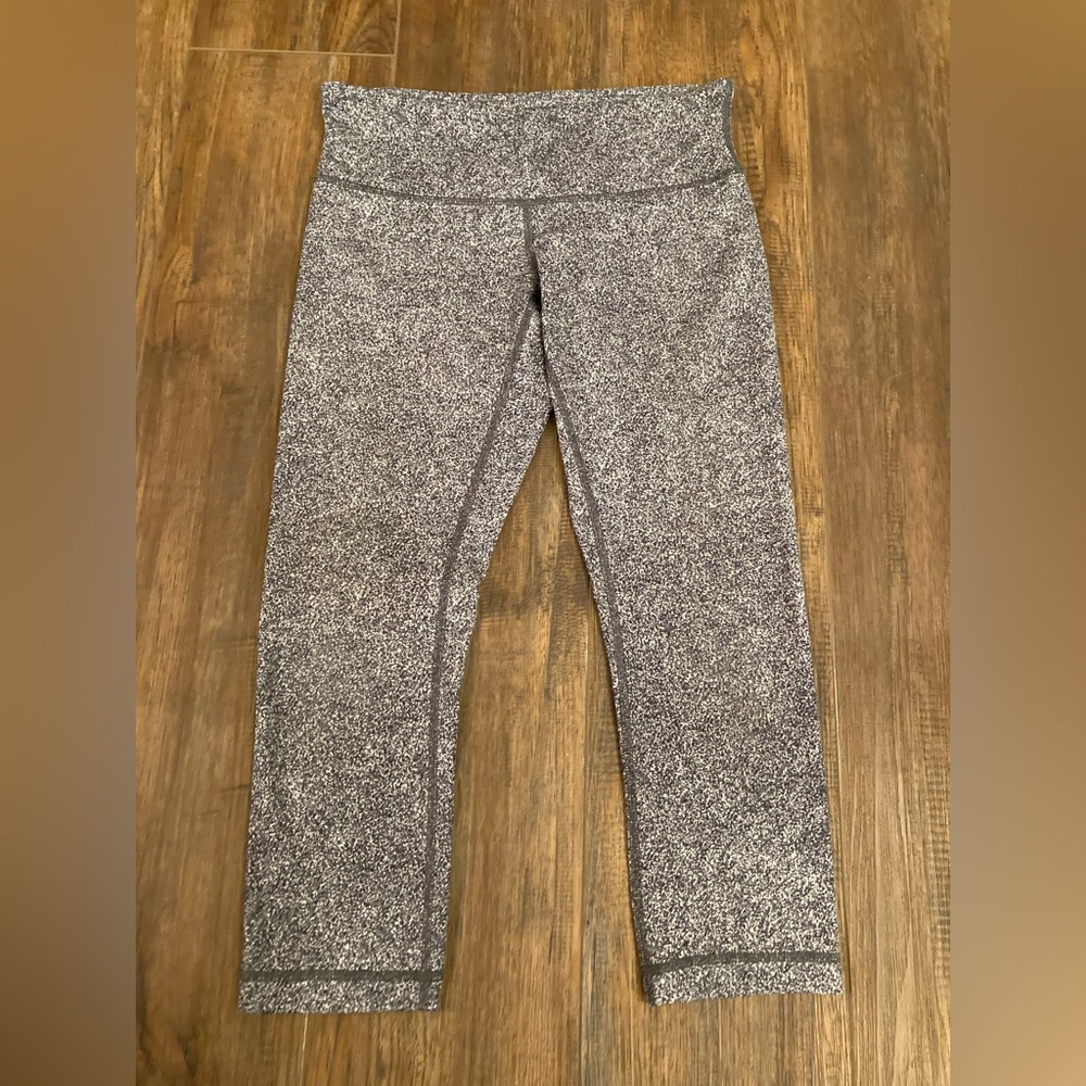 Lululemon Women’s Cropped Leggings